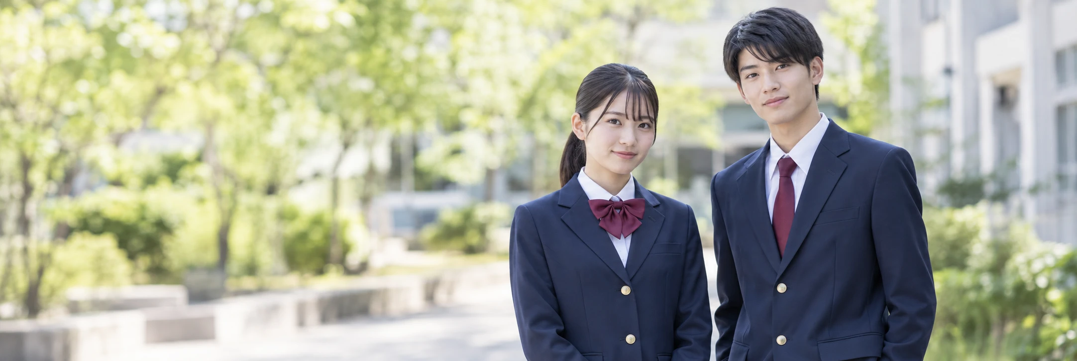 ブレザーを正しく着こなす生徒たち